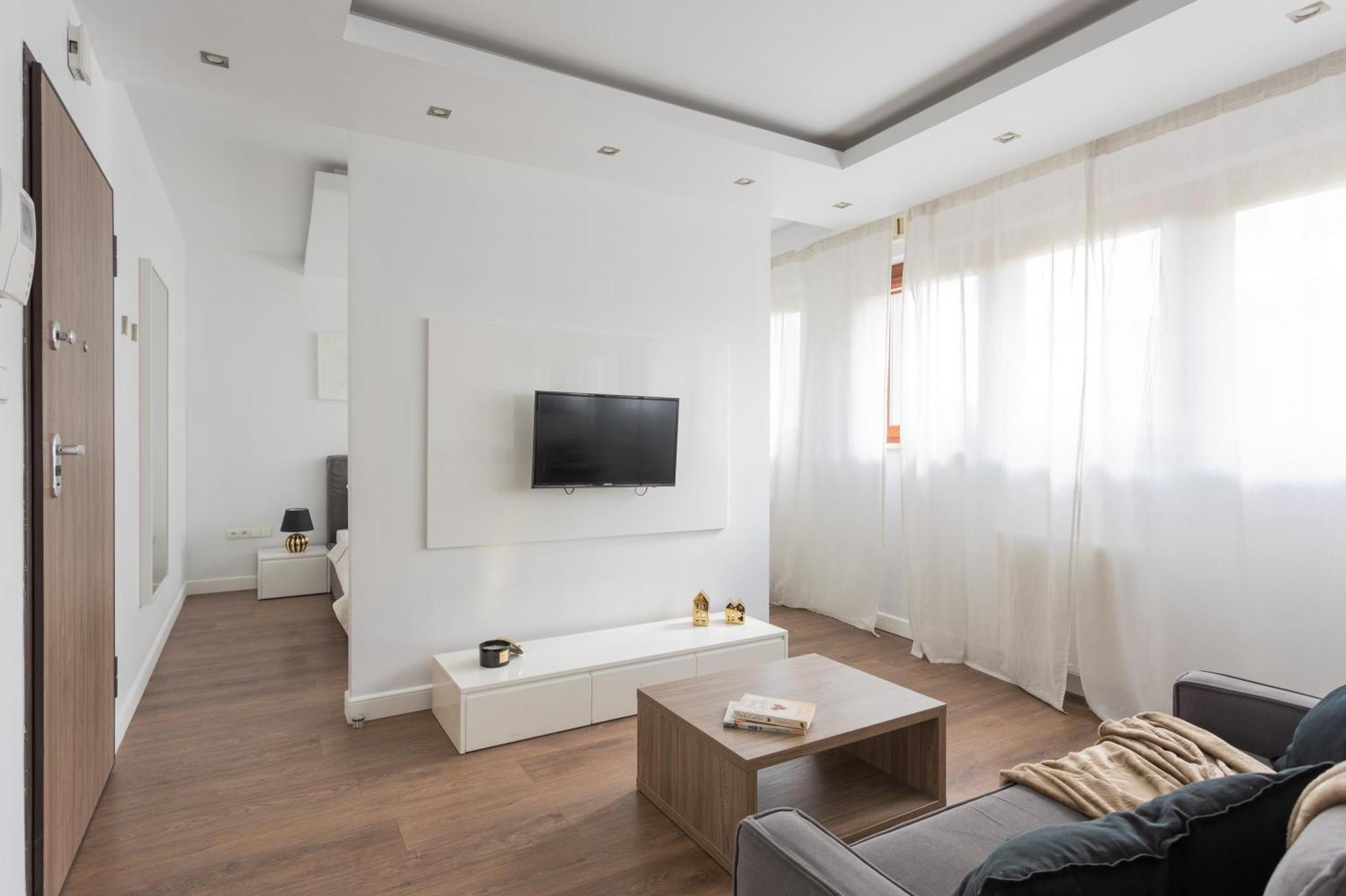 Golden Warsaw: Luxury In Browary Warszawskie Butas *